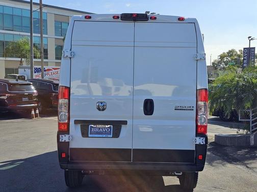 2026 RAM ProMaster 2500 Tradesman