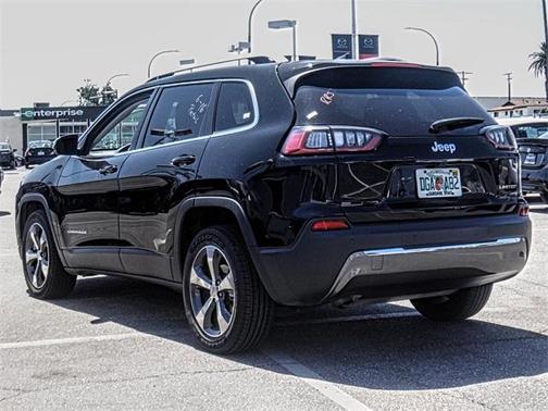 Diamond Black Crystal Pearlcoat 2019 Jeep Cherokee Limited