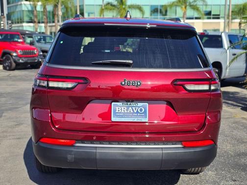 Velvet Red Pearlcoat 2026 Jeep Grand Cherokee L Altitude