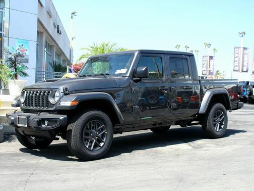 2025 Jeep Gladiator Sport S