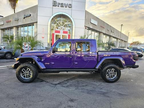 2026 Jeep Gladiator Mojave 4x4