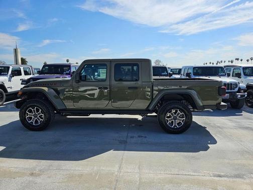 2026 Jeep Gladiator Mojave 4x4