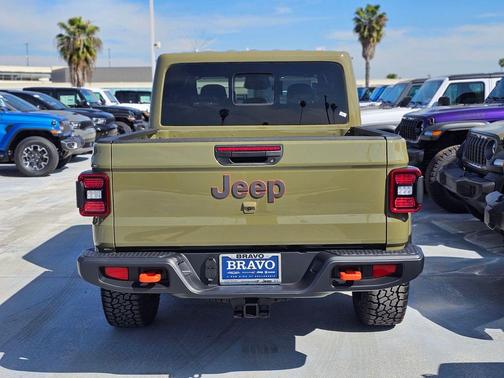 2026 Jeep Gladiator Mojave 4x4