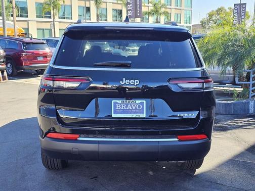 2025 Jeep Grand Cherokee L Laredo