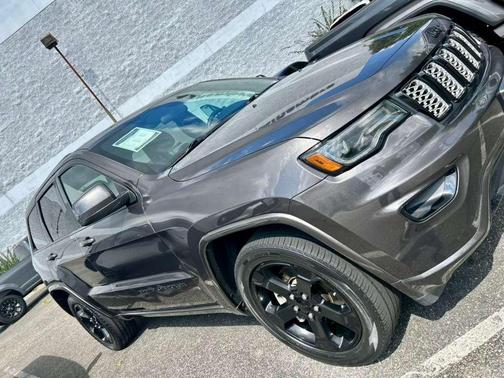 2021 Jeep Grand Cherokee Laredo