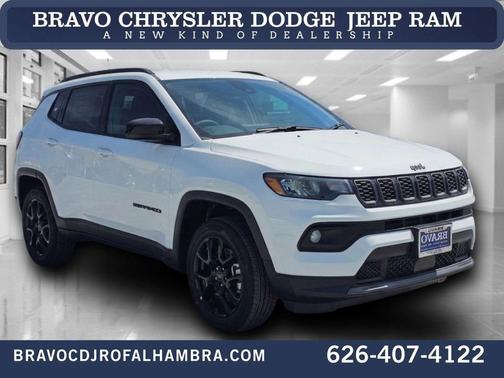 Bright White Clearcoat 2026 Jeep Compass Latitude