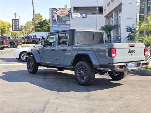 2025 Jeep Gladiator Sport S
