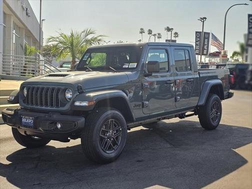 2025 Jeep Gladiator Sport S