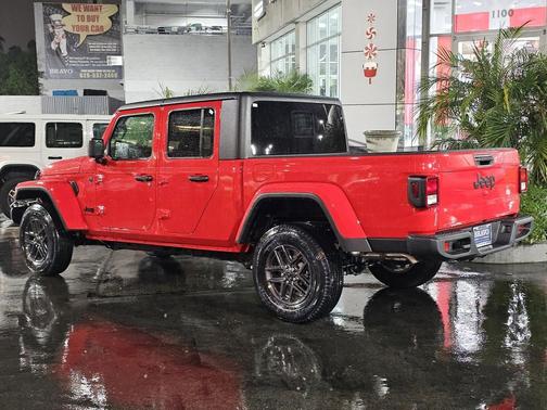 2026 Jeep Gladiator Sport S