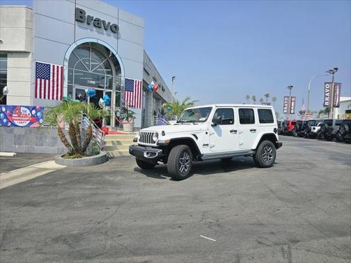 2025 Jeep Wrangler 4-Door Sahara 4x4
