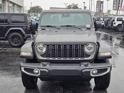2024 Jeep Gladiator Sport S