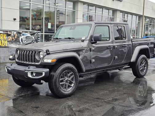 2024 Jeep Gladiator Sport S