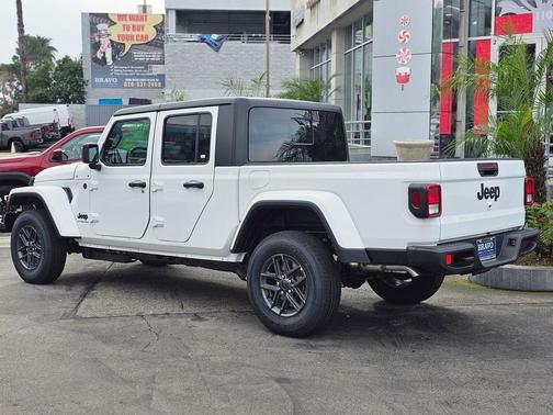 2026 Jeep Gladiator Sport S
