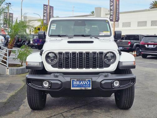 2026 Jeep Gladiator Sport S