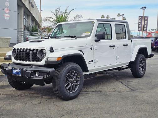 2026 Jeep Gladiator Sport S