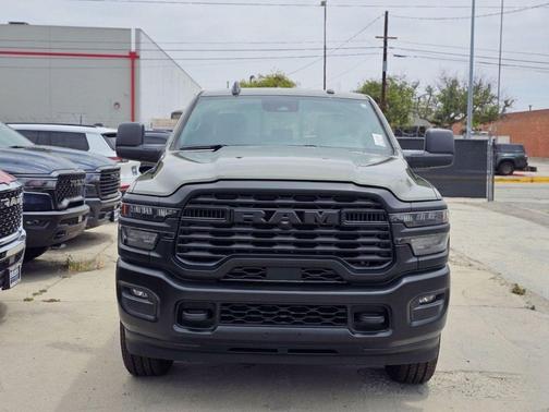 Ceramic Gray Clearcoat 2026 RAM 2500 Tradesman Crew Cab 4x4 6'4' Box