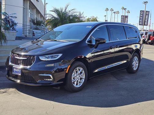 2026 Chrysler Pacifica L