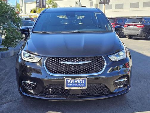 2026 Chrysler Pacifica L