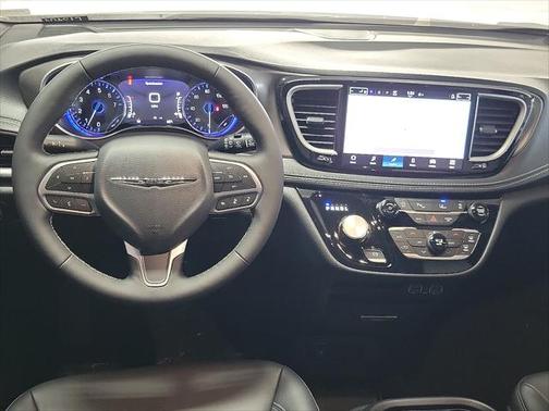 2025 Chrysler Pacifica L