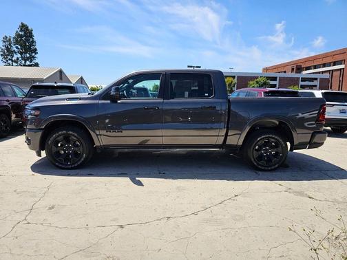 Granite Crystal Metallic Clearcoat 2026 RAM 1500 Big Horn/Lone Star