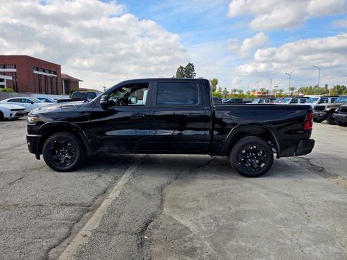 Diamond Black Crystal Pearlcoat 2027 RAM 1500 Big Horn/Lone Star