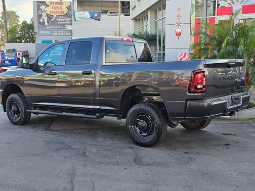 2026 RAM 2500 Tradesman Crew Cab 4x4 6'4' Box