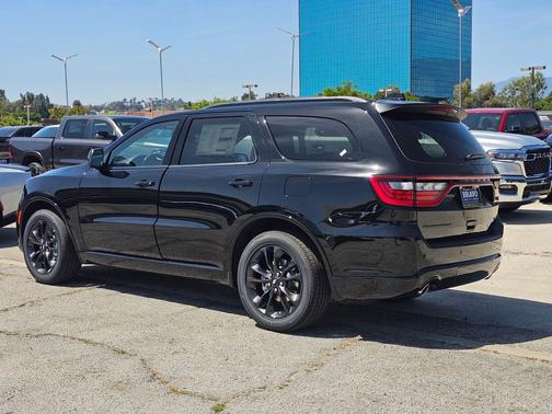 DB Black Clearcoat 2026 Dodge Durango GT RWD