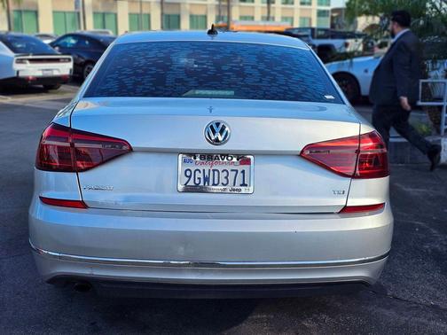 2019 Volkswagen Passat 2.0T Wolfsburg Edition