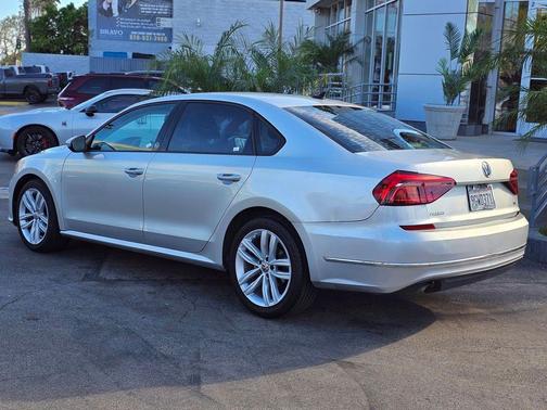 2019 Volkswagen Passat 2.0T Wolfsburg Edition