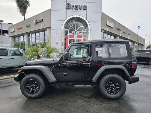 Black Clearcoat 2026 Jeep Wrangler Sport