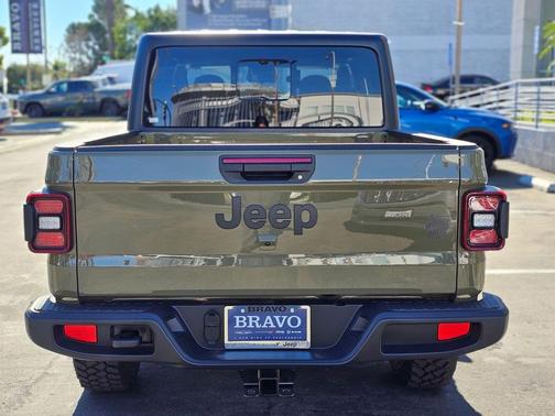 2026 Jeep Gladiator Willys 4x4