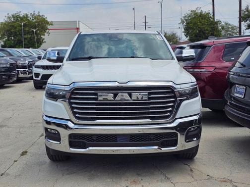 Bright White Clearcoat 2026 RAM 1500 Laramie
