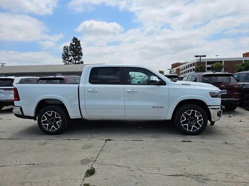 Bright White Clearcoat 2026 RAM 1500 Laramie