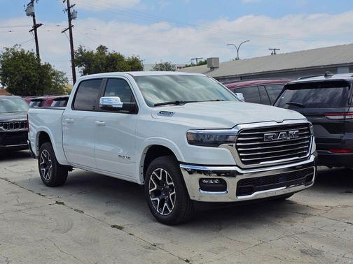 Bright White Clearcoat 2026 RAM 1500 Laramie
