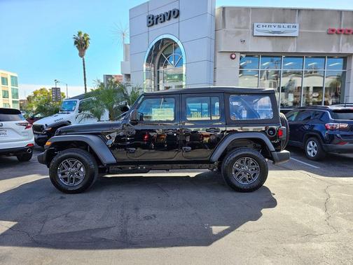 Black Clearcoat 2026 Jeep Wrangler Sport