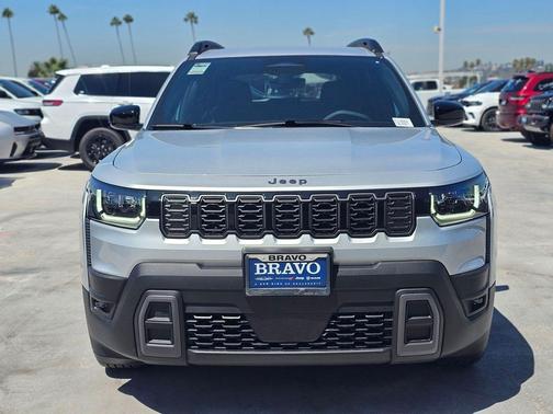 Silver Zynith Clearcoat 2026 Jeep Cherokee Laredo 4x4