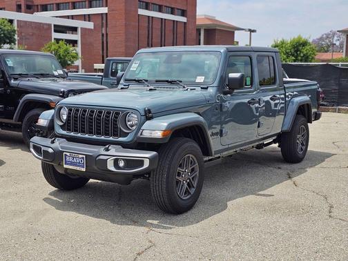 Anvil Clearcoat 2026 Jeep Gladiator Sport S