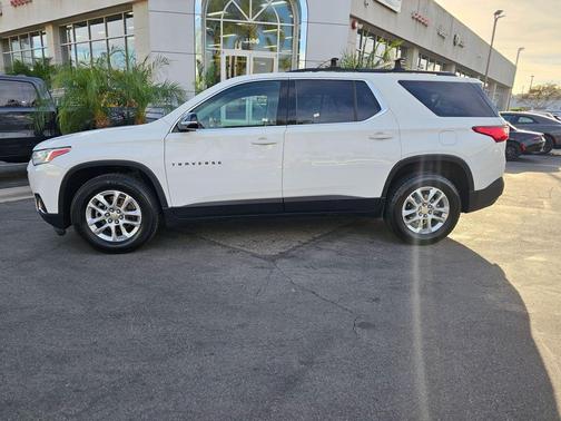 2020 Chevrolet Traverse LT Cloth