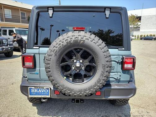 2025 Jeep Wrangler 4xe Willys