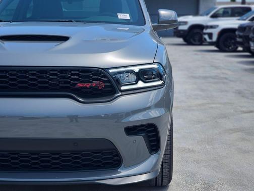 Destroyer Gray Clearcoat 2026 Dodge Durango SRT Hellcat Jailbreak AWD