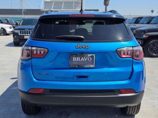 Hydro Blue Pearlcoat 2026 Jeep Compass Latitude