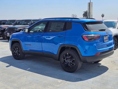 Hydro Blue Pearlcoat 2026 Jeep Compass Latitude