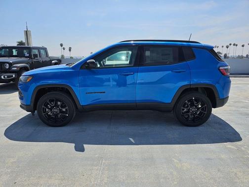 Hydro Blue Pearlcoat 2026 Jeep Compass Latitude