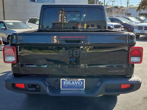 2025 Jeep Gladiator High Tide