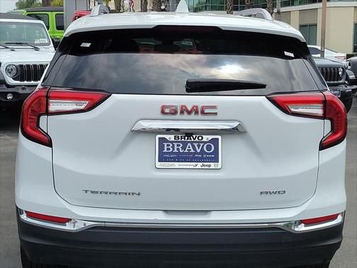 2023 GMC Terrain SLT