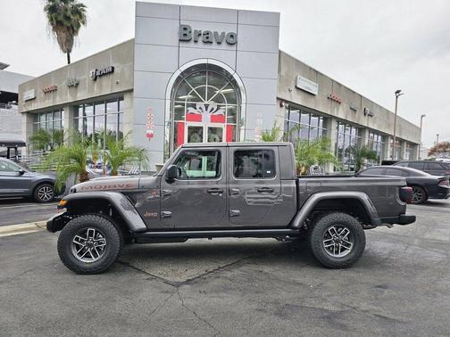 2026 Jeep Gladiator Mojave 4x4