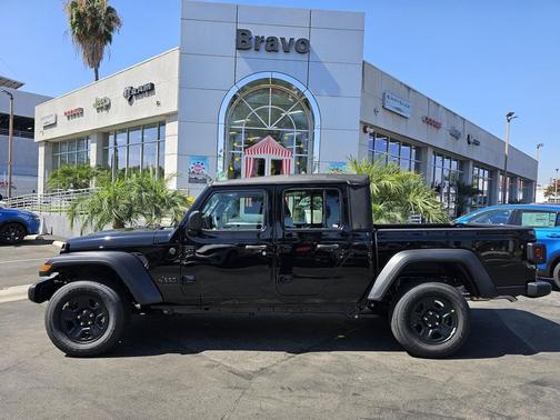 2025 Jeep Gladiator Sport