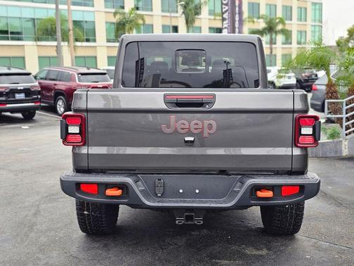 2026 Jeep Gladiator Mojave 4x4