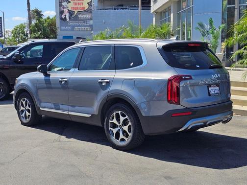 Everlasting Silver 2022 Kia Telluride EX
