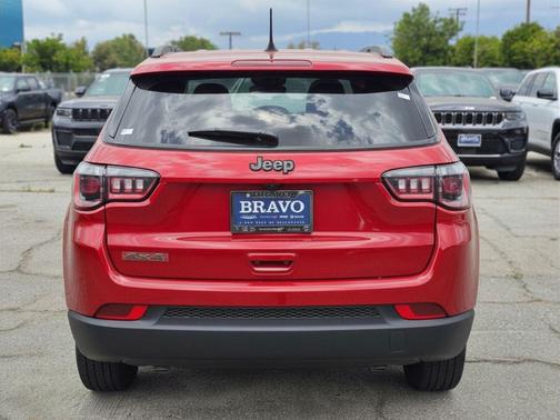 Red Hot Pearlcoat 2026 Jeep Compass Latitude